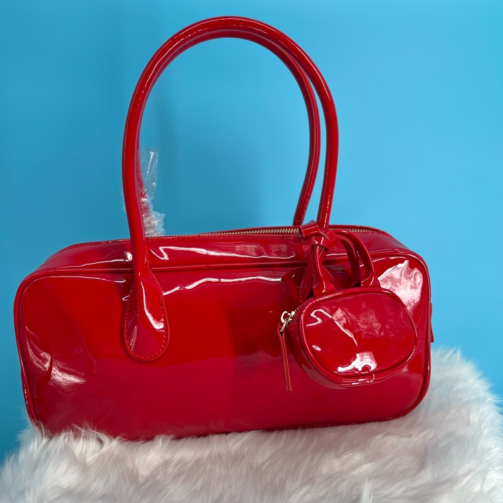 Vibrant Red Glossy Shoulder Bag with Cylindrical Design - Picture 4 of 9